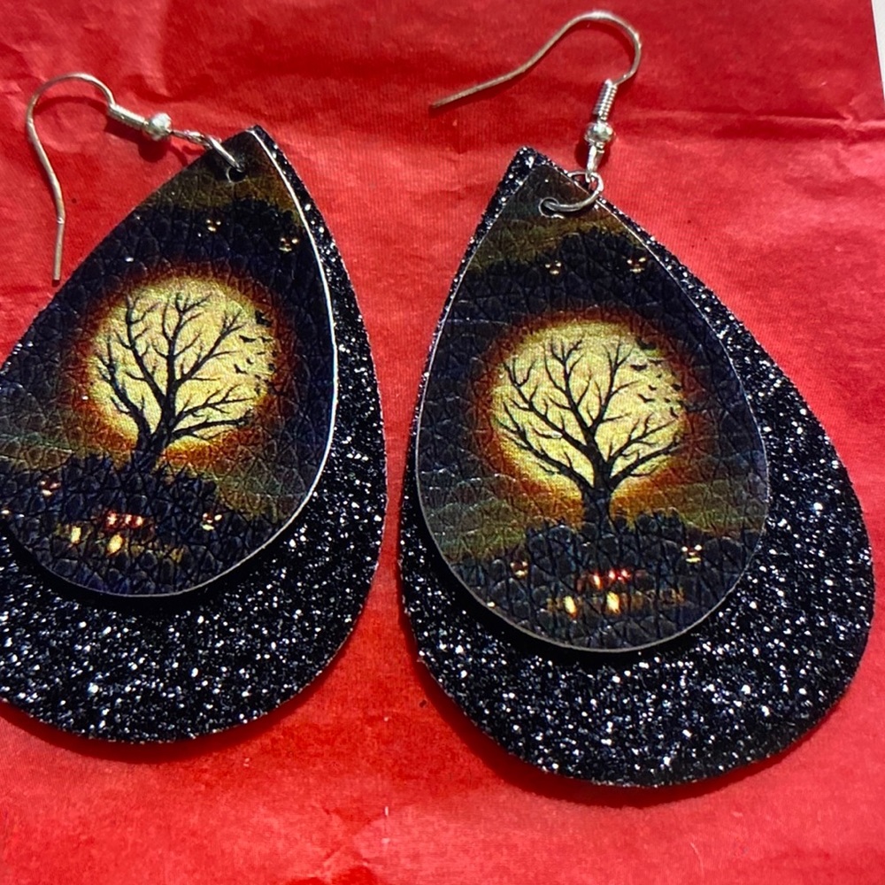 Eerie tree Large teardrop earrings new